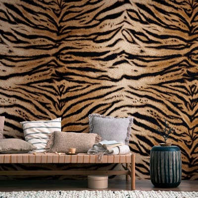Fotobehang Profhome 398301-GU vliesbehang hardvinyl warmdruk in reliëf glad met dieren patroon mat bruin zwart geeloranje 1,59 m x 2,8 m