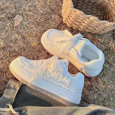 Veelzijdige kleine witte schoenen met dikke zool voor dames, nieuw voor lente en herfst, trendy letters, veelzijdige leren casual board schoenen 40 beige