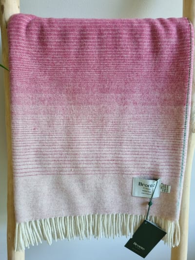 Wollen Plaid - OMBRE Stripe Pink Khaki (Merino) 140x185cm - Bronte x Plaids.shop