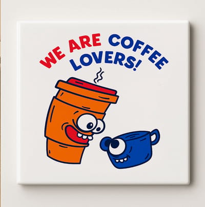 Grappige “We Are Coffee Lovers” 15x15cm Keramische Tegel – Schattige Cartoon Koffiekop & Mok Wanddecoratie voor Keuken of Koffiehoek