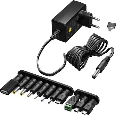 Universele voeding 3 volt tot 12 volt, max. 3,6 W, inclusief 11 adapters