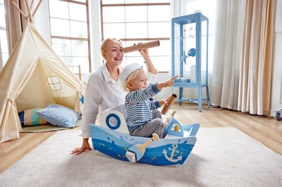 Hape Schommelboot - Interactief Speelgoed met Roeispanen en Stuurwiel voor Kinderen vanaf 12 Maanden