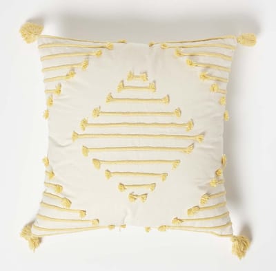 Homescapes wit kussen met borduurwerk 45 x 45 cm - decoratief kussen met kwastjes, geometrisch patroon