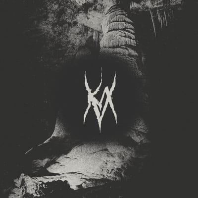 Kaverna - Un Monolito En Llamas Quiebra El Horizonte