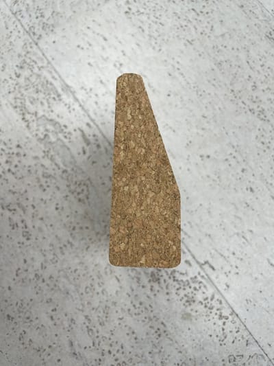 Yoga kurken steunblokken wigvorm set van 2 stuks | kurk en Co | 10 x 9 x 3 cm