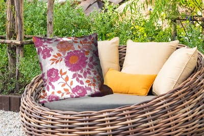 Sierkussen Buiten - Bloemenpatroon - Roze - Oranje - Bloemen - 60x60 cm - Weerbestendig