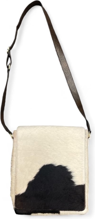 by Mooss - Schoudertas - Schooltas - Post bag - Messenger bag - Moederdag - Koeienhuid - Cowboy - Leer - Uniek