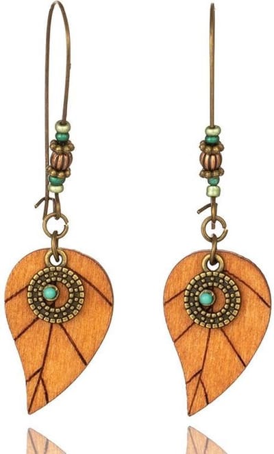 Oorhangers boho stijl met houten blaadje en kraaltjes bruin turquoise