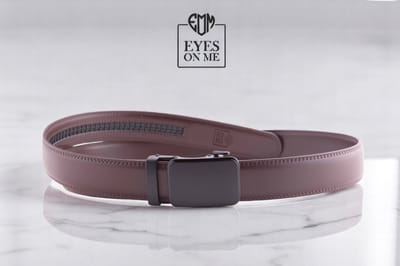Bruine lederen riem zonder gaatjes met automatische gesp voor heren ( model L113 )