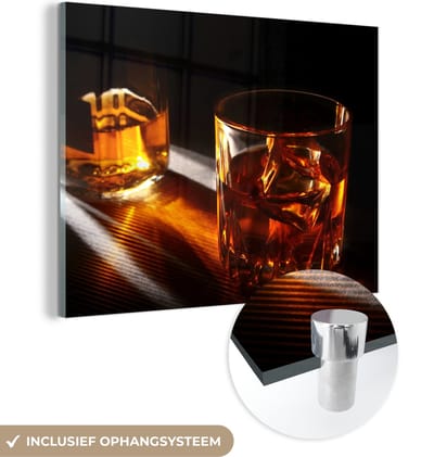 MuchoWow® Glasschilderij 120x90 cm - Schilderij acrylglas - Glazen - Whiskey - Drank - Foto op glas - Schilderijen