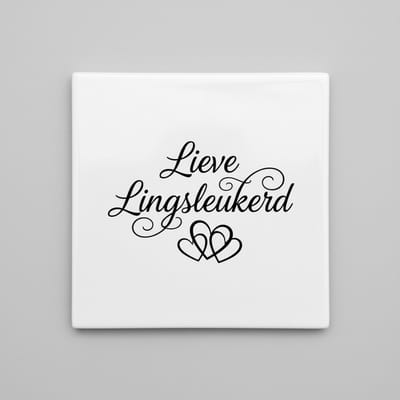 Decoratieve Keramische Tegel “Lieve Lingsleukerd” met Hart Illustratie – Romantische Quote Wanddecoratie – 15 × 15 cm
