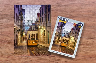 Puzzel Een kabelbaan van een tram in Lissabon tijdens de avond - Legpuzzel - Puzzel 500 stukjes