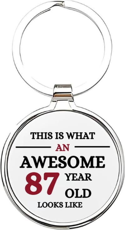 Akyol - this is what an awesome 87 year old looks like Sleutelhanger - Verjaardag - jarigen - jarig - jarige - 87 jaar - verjaardagscadeau - cadeau voor een jarige - feest - cadeau - cadeautje - verjaardagscadeautje - 4 x 7,5 CM