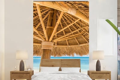 Behang - Fotobehang Parasol - Strand - Zee - Tropisch - Breedte 160 cm x hoogte 240 cm