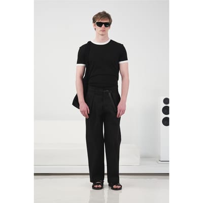 Basis T-Shirt met Ronde Hals en Contrast Bies