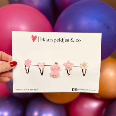 Try-out mix - mix van verschillende speldjes - bloemetjes - 3 cm speldjes - kerst - feestdagen - glimmers - glitters - roze