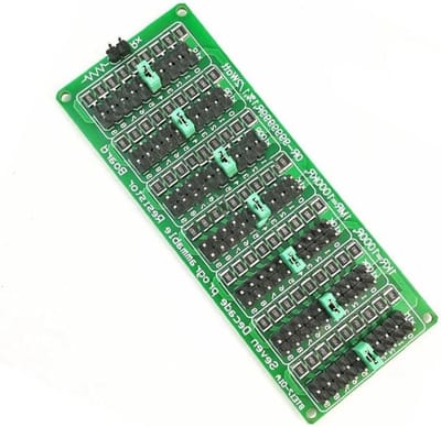 Weerstand Board - Elektronica Component - Circuit Ontwerp - Breed Weerstandsbereik - 128 x 36 mm - Blauw Groen