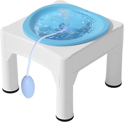 Draagbaar zitbad met krukje voor postpartum zorg, verlichting van aambeien en perineale onderdompeling, inclusief spoelhose en bidetfunctie voor vrouwen, mannen en ouderen, eenvoudig op te bergen.