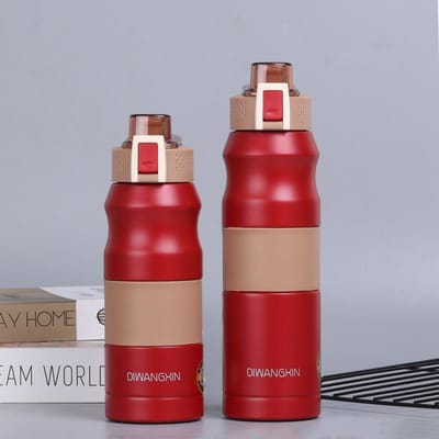 Bouteille isotherme de voyage portable en acier inoxydable pour le sport, grande capacité, pour l'extérieur, pour boissons droites 680ml red