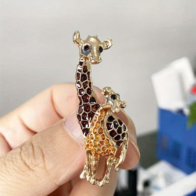 Vintage Kleurrijke Olie Druppel Giraffe Broche Creatieve Cartoon Dier Stijl Banket Feest Pak Jurk Decoratie Accessoires beige