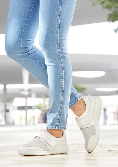 Hallux-schoenen met klittenbandsluiting - gebroken wit / gedess. - Gr. 38 van Goldner Fashion