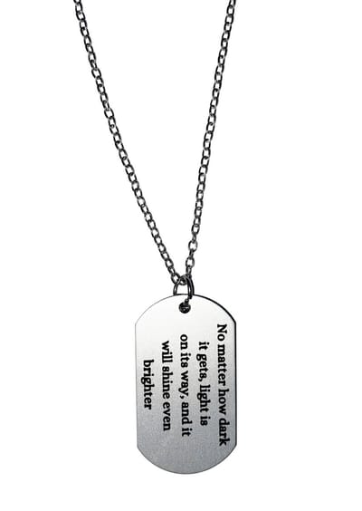 Akyol - no matter how dark it gets light is on its way medaille bronskleuring - Quotes - familie vrienden - cadeau