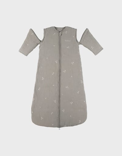 Noukie's F&O Slaapzak Met Borduursel - Maat 100 cm - Gewatteerde Mousseline - Kaki