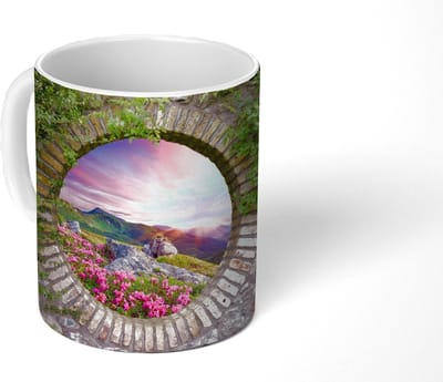 Mok - Koffiemok - Landschap - Bloemen - Doorkijk - Berg - Mokken - 350 ML - Beker - Koffiemokken - Theemok