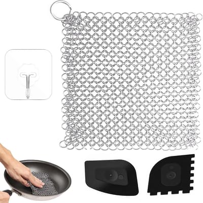 Robuuste reiniger voor gietijzeren pannen met plastic grill schraper en zelfklevende haken, ideaal voor oven, grillpannen en meer