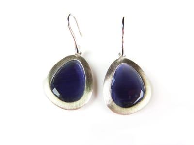Zilveren oorringen oorbellen Model Playfull Colors gezet met lila paarse stenen
