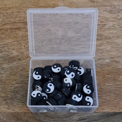 Knaak 50 Stuks Kralen Yin Yang Zwart/Wit - 1 Cm - Figuurkralen - Kleikralen - Fimokralen
