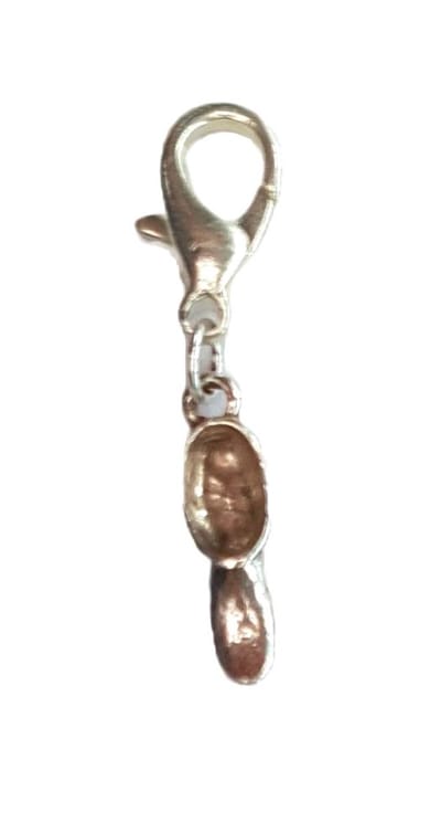 clip met hollandse bedel klompje verzilverd , voor bedelarmband of tas.