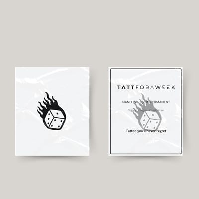 Tijdelijke tattoo dobbelsteen met vlam | Neptattoo volwassenen | Tijdelijke tattoo voor volwassenen | Temporary tattoo | Plaktattoos voor volwassenen | Neptattoos | Probeer zorgeloos een tattoo | tattforaweek