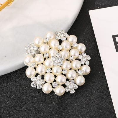 Hoge kwaliteit verzilverde strass imitatie parel ronde bloem broches spelden voor vrouwen luxe parel broches sieraden bruiloft beige