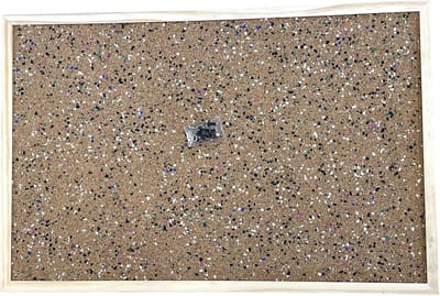 Prikbord dubbelzijdig kleurtjes /naturel incl. ophangsysteem en punaises 39x59.5 cm