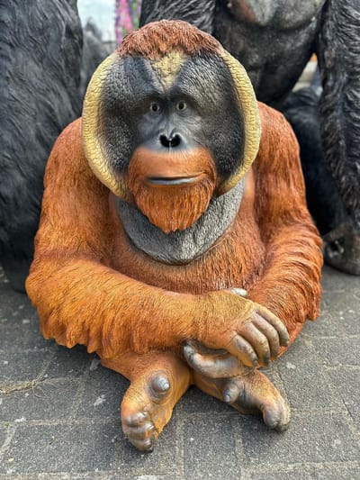 Goodyz- Jungledieren- Aap - Apen -Orang-oetang- Zittend- King Louis- Rood/Bruin