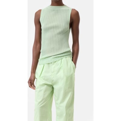Closed Vest Top Bud Green Größe: XS | Tanktops Outlet | Damen | Grün
