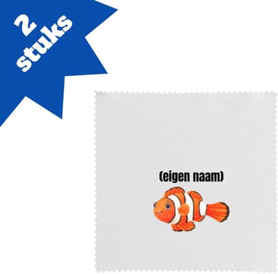 Akyol - oranje vis (nemo) met eigen naam brillendoekjes - Vis - vissen liefhebbers - iemand die houdt van vissen - verjaardag - cadeau - kado - 17,8 bij 17,8 cm - 2 stuks