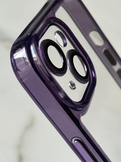 Anti-Yellow TPU/PC Hoesje - Geschikt voor iPhone 13 / iPhone 14 - Met Cameralens Glas Bescherming – Transparant/Paars – 2.5mm Dikte