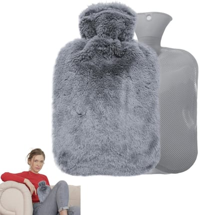 1 stuk - Kruik - Kruik met hoes - 1000 ml PVC-kruik - Handwarmer gevuld met water van konijnenbont - Kruik met zachte hoes - Hand- en voetwarmer - Geschikt voor verwarming, pijnverlichting en warme en koude kompressen (grijs)