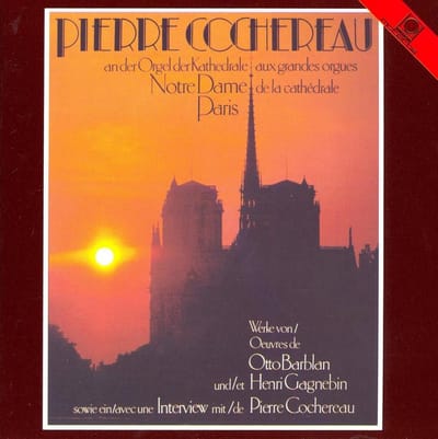 Spielt In Notre Dame  Paris