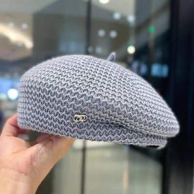 Vrouwen Vaste Geplooide Papieren Stro Baret Zomer Melk Zijde Brei Ademend Grote Kunstenaar Mode Krantenjongenshoed 56-56cm grijs