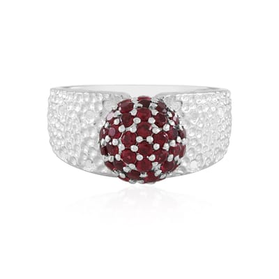 Cavill - Luxe Zilveren Damesring - 925 Sterling Zilver Geplatineerd - 1,205 ct Rode Tanzaniaanse Spinel - Handgemaakt met Pavé en Ronde Edelstenen