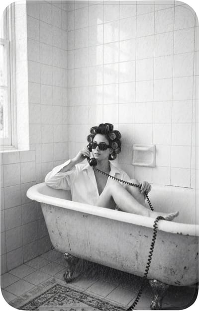 WC mat 50x80 cm - Antislip - Bad - Vrouw - Zwart - Wit - Toiletmat - Vloermat - Douchemat - Toilet tapijt - Toiletmatten