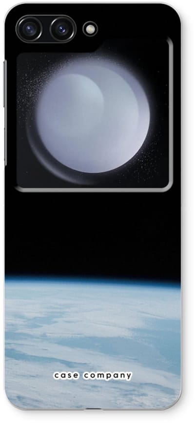 Case Company® - Hoesje geschikt voor Samsung Galaxy Z Flip5 hoesje - Alone in Space - Soft Cover Telefoonhoesje - Bescherming aan alle Kanten en Schermrand
