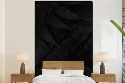 Behang - Fotobehang Bladeren - Zwart - Wit - Planten - Botanisch - Breedte 200 cm x hoogte 300 cm