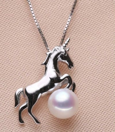 Ketting met paardje en parel | Paardje | Parel