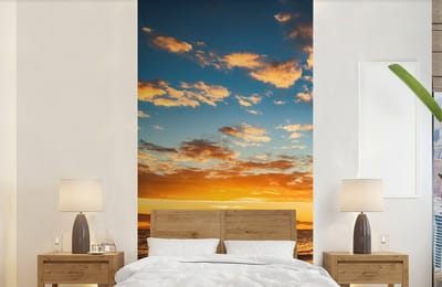 Behang - Fotobehang Strand - Zonsondergang - Zee - Palmboom - Breedte 120 cm x hoogte 240 cm