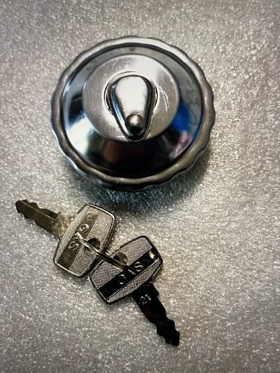 Honda camino benzinedop chrome met 2 sleutels