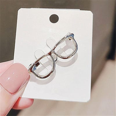 Leuke uitgeholde brilvorm broche Trendy persoonlijkheid Grappige broche Pin Kraag Pin Kleding Vaste pinnen zilver